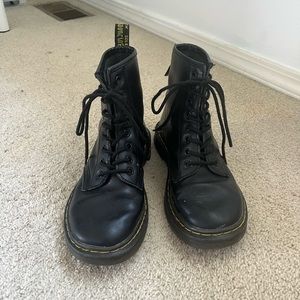 knock off doc martins size 7